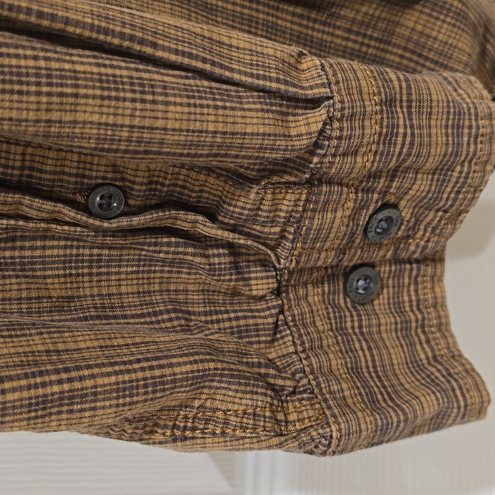 The North Face Brown Button-Up Shirt (XXL) - Picture 4 of 5